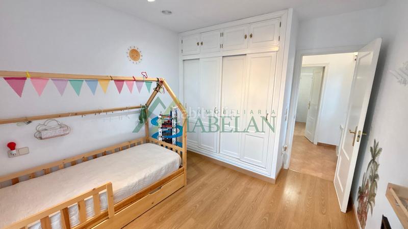 Foto e8b56f5f-db45-481b-adbf-ad5039907ec5. Chalet . chalet independiente en perfecto estado! 200m2 construidos en dos plantas, con jardín de 148m2. parcela 253m2. en Torrecaballeros