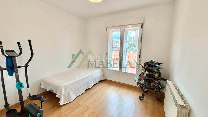 Foto fcffc13f-50f6-4445-aa7c-1c94c529c8ba. Chalet . chalet independiente en perfecto estado! 200m2 construidos en dos plantas, con jardín de 148m2. parcela 253m2. en Torrecaballeros