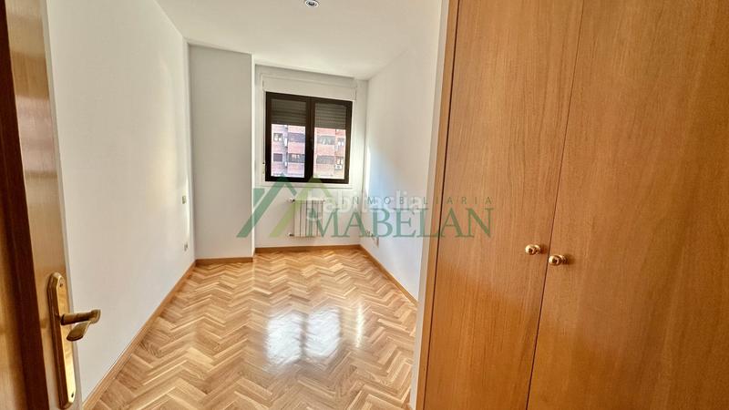 Foto 5b6a6b49-90b2-4f1f-9914-f257fa6762fc. Affitto appartamento con riscaldamento parcheggio piscina in Madrid