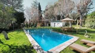 Chalet in Las Vegas-Santa María. Villanueva del pardillo. chalet independiente, 400m2 en parcela
