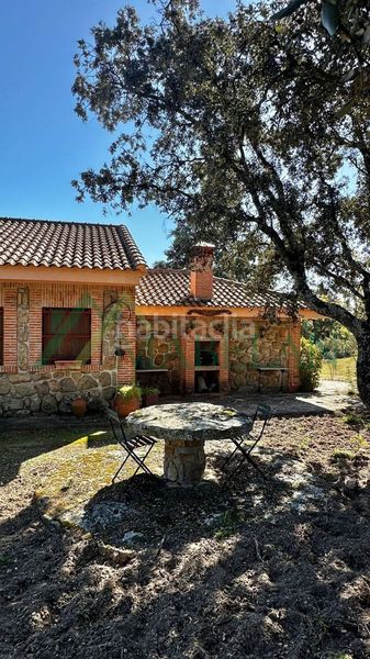 Foto d0821540-c857-4cd4-b8b1-14165c83392c. Casa a Pino Alto-Navarredonda Valdemorillo