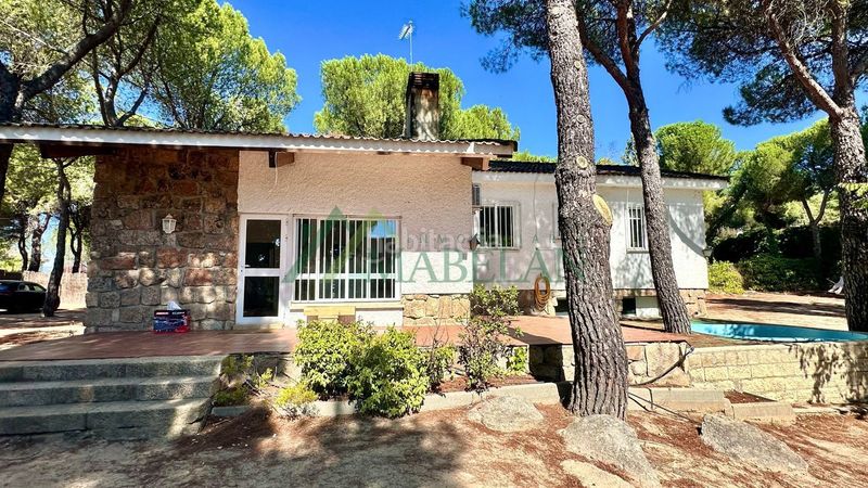 Foto c3e7d2c9-e768-4a84-993e-3e3ae9a4e5b9. Chalet en El Gasco Torrelodones