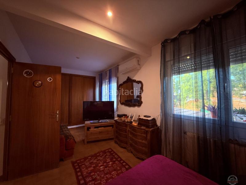 Foto 0719c14a-450c-4fcf-a2dd-dfc6bb996be4. Casa aparellada amb calefacció aparcament a Becerril de la Sierra