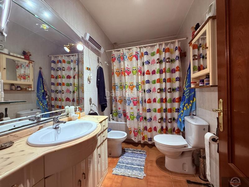 Foto a2310d0d-4593-4526-9710-f61e093664ad. Casa aparellada amb calefacció aparcament a Becerril de la Sierra