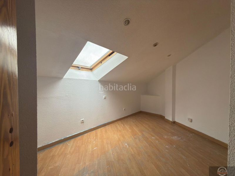 Foto a35aaba1-8946-4c29-8df7-cc6e2d860714. Duplex con riscaldamento in deportivo Galapagar-los almendros Galapagar