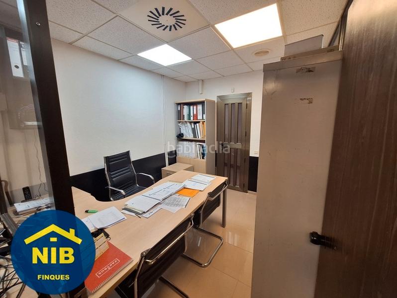 Foto 534878e2-2699-4b13-83b9-d4d33fa11a33. Local comercial local con almacen y vado en Prosperitat Barcelona