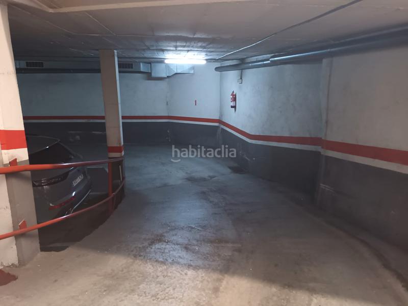 Foto 3944901b-5ed8-49b8-a0aa-0e7103e34cd5. Parking coche parking para coche grande en Prosperitat Barcelona