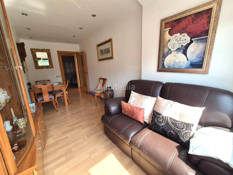 Foto 3d0ad9a7-3c1b-44c0-a36c-d1c456bc3523. Piso  exterior en via julia con ascensor en Prosperitat Barcelona