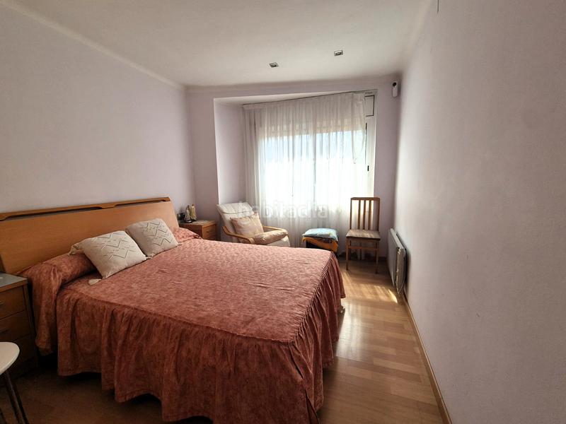 Foto a8d15805-7b07-419e-8095-4a0e44fbe948. Piso  exterior en via julia con ascensor en Prosperitat Barcelona