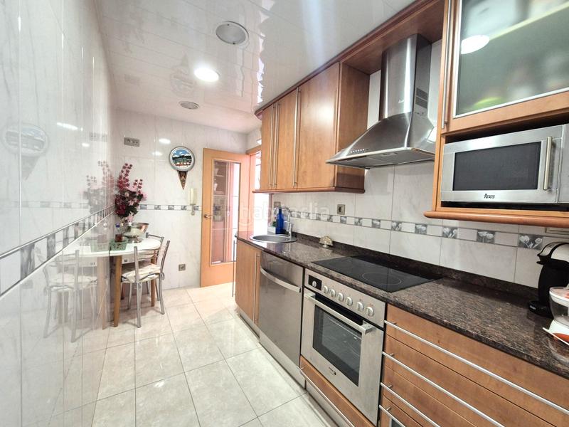 Foto e7167099-046e-42c9-9aaf-ddd849a19792. Piso  exterior en via julia con ascensor en Prosperitat Barcelona