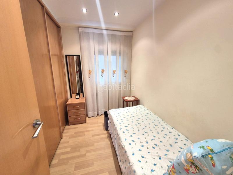 Foto eca6cdda-b639-4bc2-af1d-211daa5b78d9. Piso  exterior en via julia con ascensor en Prosperitat Barcelona