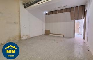 Local Comercial a Roquetes. Local diafano