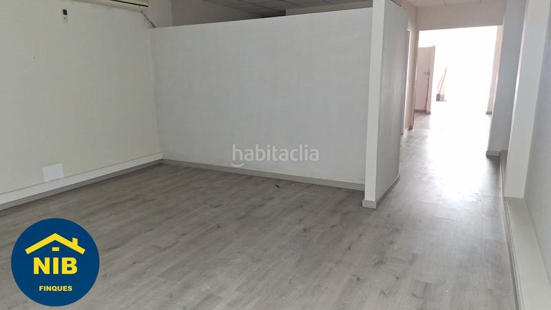 Foto 2d93e1b4-cb83-4d59-a753-bfc7efc86d47. Local comercial a Roquetes Barcelona