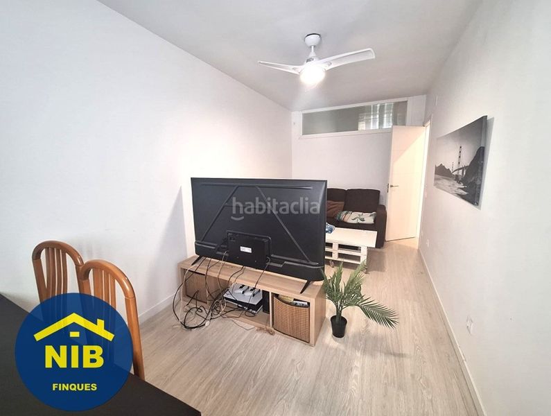 Foto 04a49b7f-64d9-4950-8c30-39d4d313f64d. Estudi a Prosperitat Barcelona