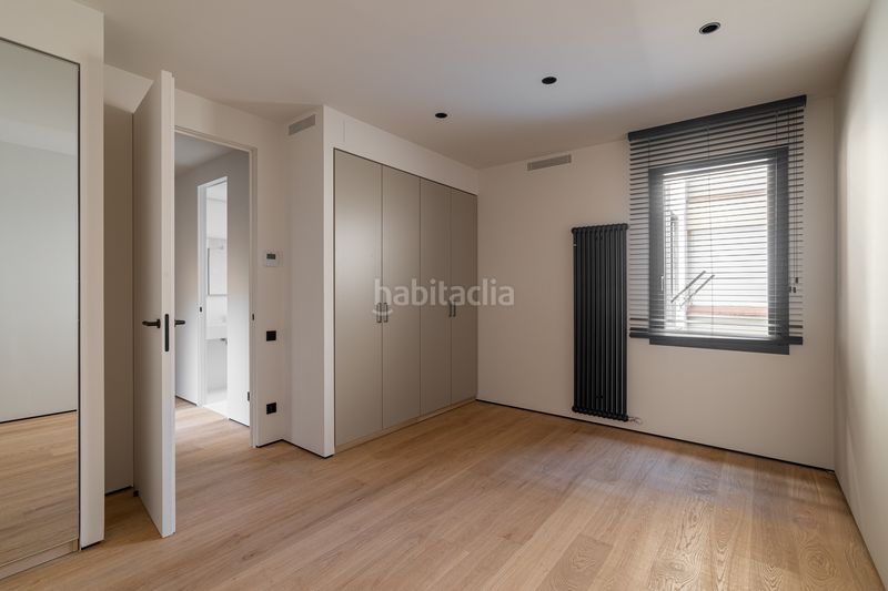 Foto 77b5ee1d-7aca-4406-ba25-21c02f60fc23. Àtic amb xemeneia calefacció a Sant Gervasi - Galvany Barcelona