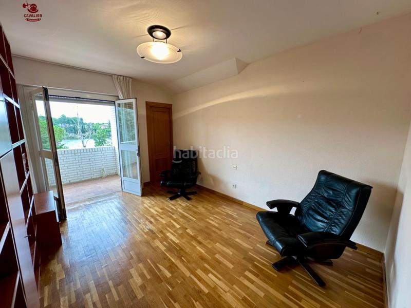 Foto 77cf7891-ff1c-42d0-95bf-25f0b8019508. Rent semi detached house with heating parking pool in Galapagar