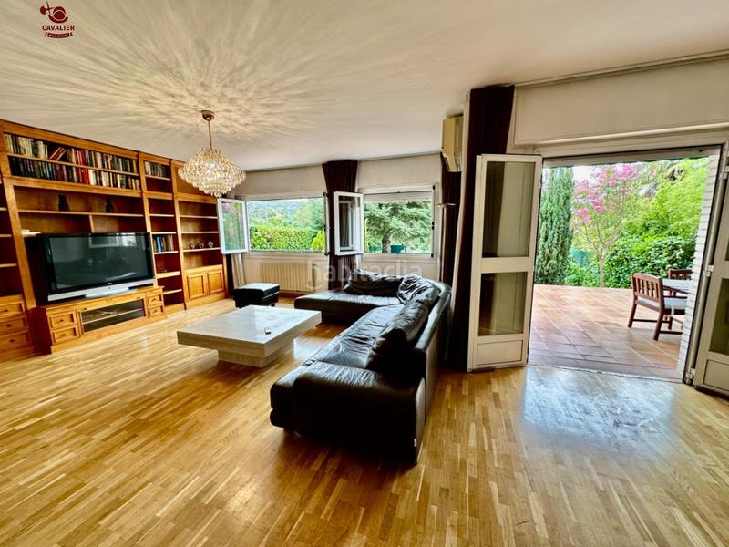 Foto b2a26356-979c-41e0-85d3-cb0a1e9886bb. Rent semi detached house with heating parking pool in Galapagar