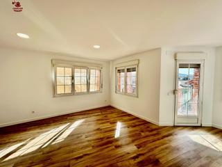 Pis a Cercedilla. Piso de 124m2 completamente reformado con 3 dormitorios, 2 baños