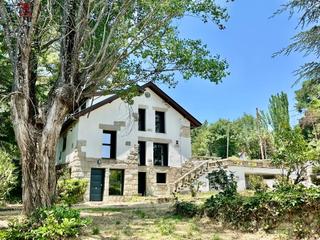 Xalet en Cercedilla. Precioso y excepcional chalet unifamiliar de estilo alpino de 24