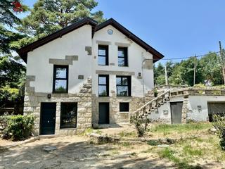 Chalet à Cercedilla. Precioso y excepcional chalet unifamiliar de estilo alpino de 24