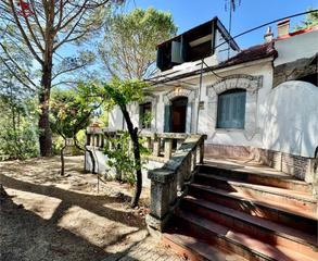 Casa aparellada en Molinos (Los). Romntico chalet pareado de 160m2 de estilo modernista construid