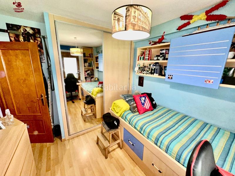 Foto 724f963f-0842-4c1a-852d-502cb203a652. Piso amplio y cómodo piso de 94m2 con 3 dormitorios, 1 baño, terraza y trastero en urbanizacion sala con piscina y amplias z en Guadarrama