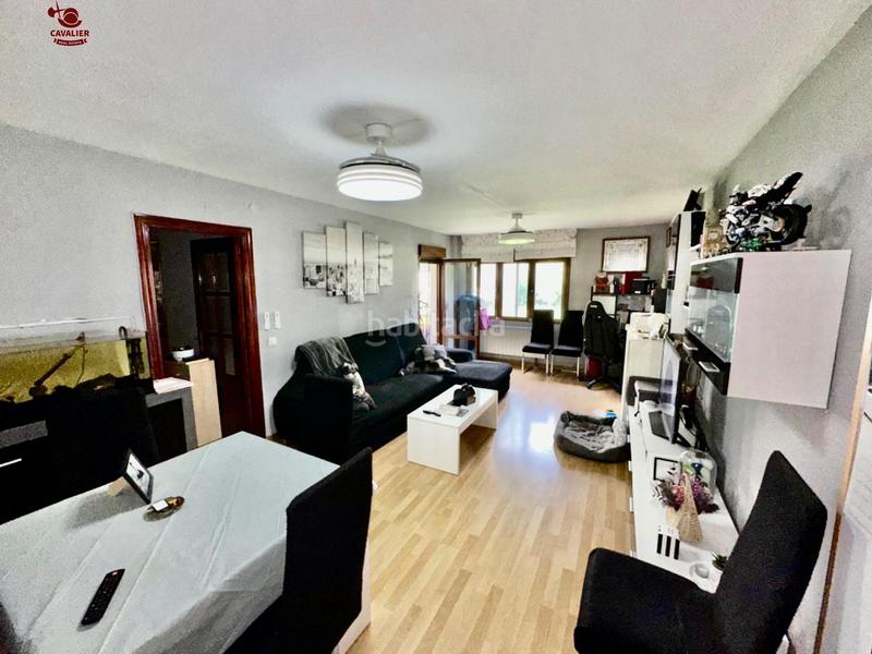 Foto 733b23da-4f03-4036-ac9a-109fa1c82dbc. Piso amplio y cómodo piso de 94m2 con 3 dormitorios, 1 baño, terraza y trastero en urbanizacion sala con piscina y amplias z en Guadarrama