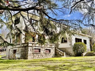 Xalet a Molinos (Los). Señorial chalet de 400m2 construido en sillería de granito y cub