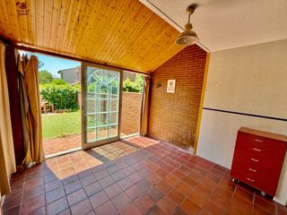 Casa adossada a Guadarrama. Chalet adosado de 174m2 con 5 dormitorios y 3 baños y piscina co