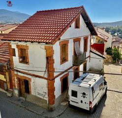 Xalet a Cercedilla. Antigua casa de 147m2 de estilo ferroviario construida a princip