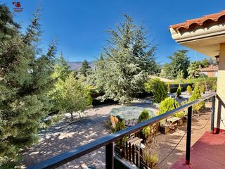 Alquiler Chalet en Molinos (Los). Chalet independiente de 234m2 con 4 dormitorios tipo suite con 4