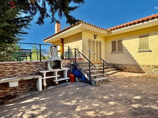 Location Chalet à Molinos (Los). Chalet independiente de 234m2 con 4 dormitorios tipo suite con 4