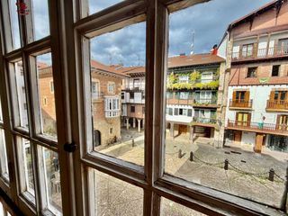 Pis a Hondarribia. Piso de 84m2 en alquiler con 1 dormitorios y 1 baño en 2ª planta