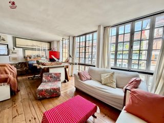 Appartement à Hondarribia. Piso de 84m2 en alquiler con 1 dormitorios y 1 baño en 2ª planta