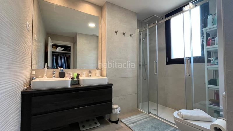 Foto ba28be2d-c2ef-4c72-9897-09b13b84e0e3. Casa aparellada amb xemeneia calefacció aparcament piscina a Torrelodones