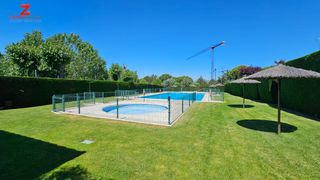 Casa adosada en Monte Rozas. Adosado en monterrozas impecable y listo para entrar