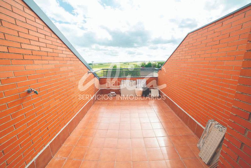 Foto 6e432e26-e620-48da-86c3-6239fd742fc2. Àtic amb calefacció aparcament piscina a San José-Buenos Aires Pinto