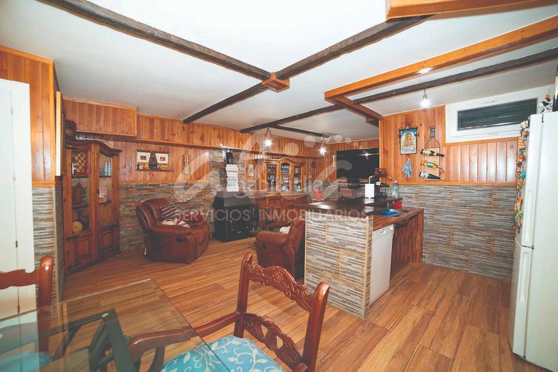 Foto 180b42e3-4b0f-4618-96bd-272ce00dbdf5. Chalet unifamiliari en esquina zona teneria en Tenería I-Tenería II Pinto