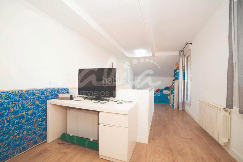 Foto 536d0484-1014-421f-b1d9-94f870e5cbd4. Chalet unifamiliari en esquina zona teneria en Tenería I-Tenería II Pinto
