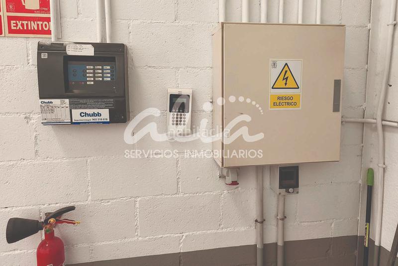 Foto 6e9fb36e-e9c6-4c8d-9acf-ee895225ef29. Capannone industriale con riscaldamento in Zona Industrial Pinto