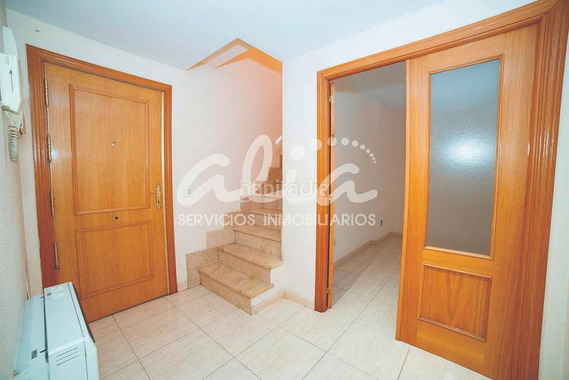 Foto 03e3d132-1091-4c97-90b5-850a490b5f9d. Zweistöckige wohnung mit heizung parking in Parque Europa-Los Pitufos Pinto