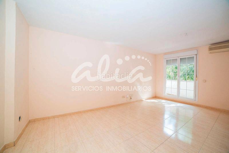 Foto 0c2b9f77-7896-4ce3-89a4-441cc117bf67. Zweistöckige wohnung mit heizung parking in Parque Europa-Los Pitufos Pinto