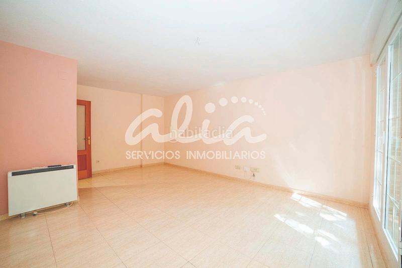 Foto 38d76e57-79b2-4361-ab87-49b8d8dc4a83. Zweistöckige wohnung mit heizung parking in Parque Europa-Los Pitufos Pinto