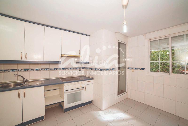 Foto 6e6b8736-bd77-449a-a27b-cafe167a9db5. Zweistöckige wohnung mit heizung parking in Parque Europa-Los Pitufos Pinto