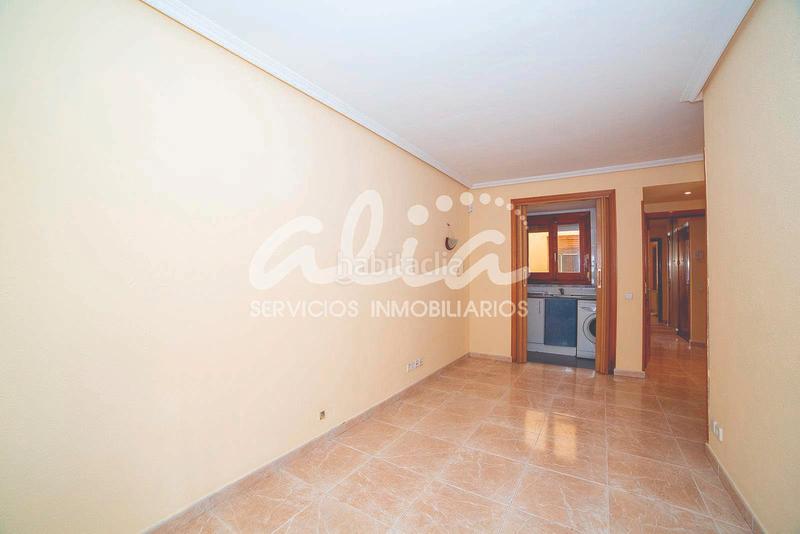 Foto e18e2a99-0fe1-4d43-9f59-112a68995e1d. Flat with heating in Centro-Ayuntamiento Pinto