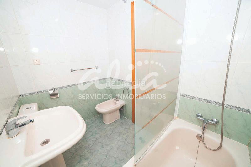 Foto 23c20160-818a-40fb-9c94-00e4d3ca0b94. Duplex con riscaldamento parcheggio in Parque Europa-Los Pitufos Pinto