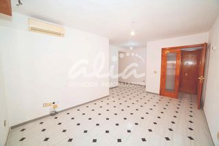 Appartement à Centro-Ayuntamiento. Vivienda de dos dormitorios con terraza