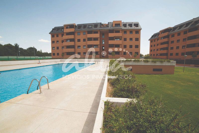 Foto c02bce2f-9955-424f-ad9a-1a26df0915b4. Pis amb calefacció aparcament piscina a San José-Buenos Aires Pinto