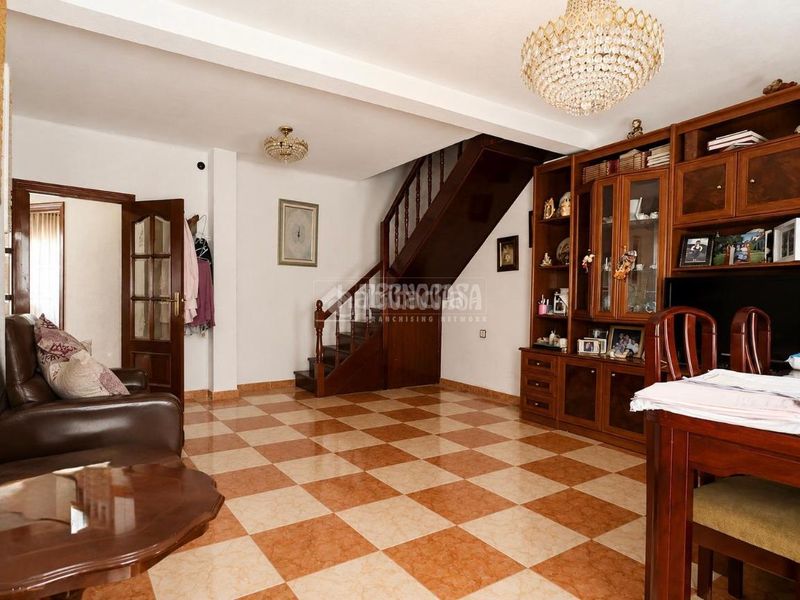 Foto c8d0a945-d144-44ca-ac6f-32e948f60bae. Casa amb calefacció a Centro-Ayuntamiento Pinto