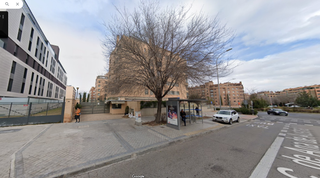 Aparcament cotxe a Calle de ana de austria 53. Plaza de aparcamiento en calle ana de austria 53